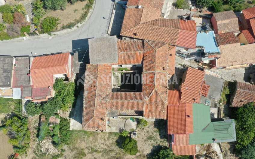 SC1187 Casale storico con terreno nel Cilento a Montecorice