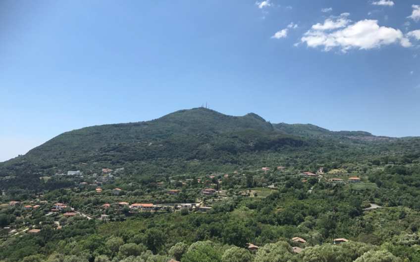Casale  al grezzo vista mare a Scario