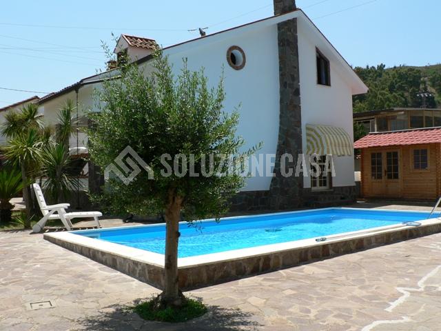 SC1239 Villa con giardino e area piscina a San Marco di Castellabate