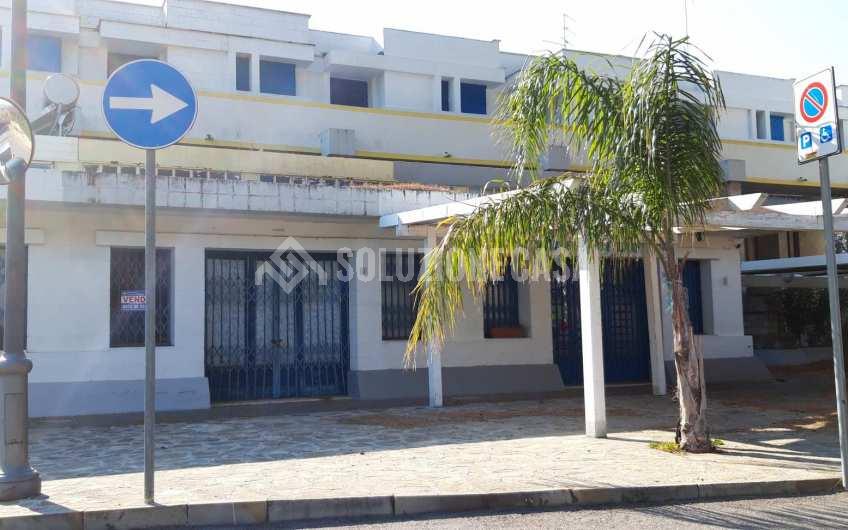 SC968 Locale commerciale Castellabate  Lago