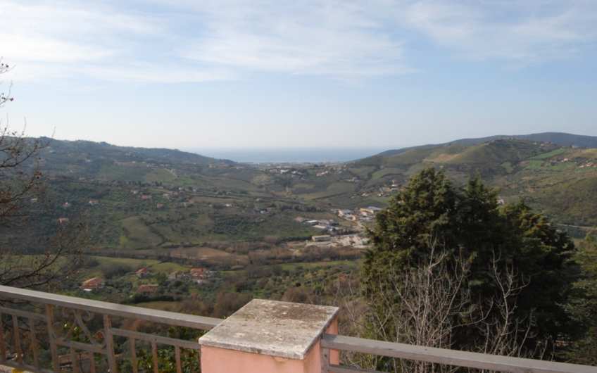 SC1078 Fabbricato di ampia metratura Laureana Cilento