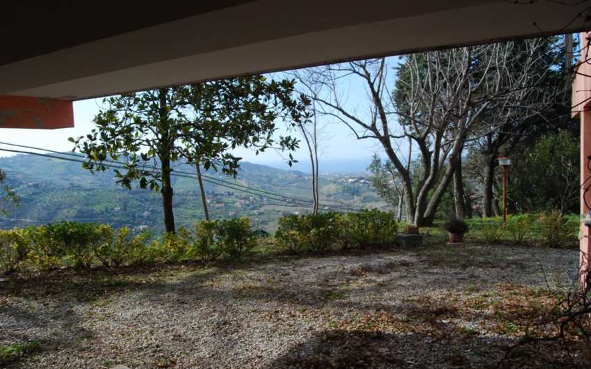 SC1078 Fabbricato di ampia metratura Laureana Cilento