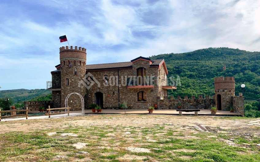 SC1139 Casale nel cuore del Cilento con piscina e vista sulla Diga dell’Alento, Cicerale