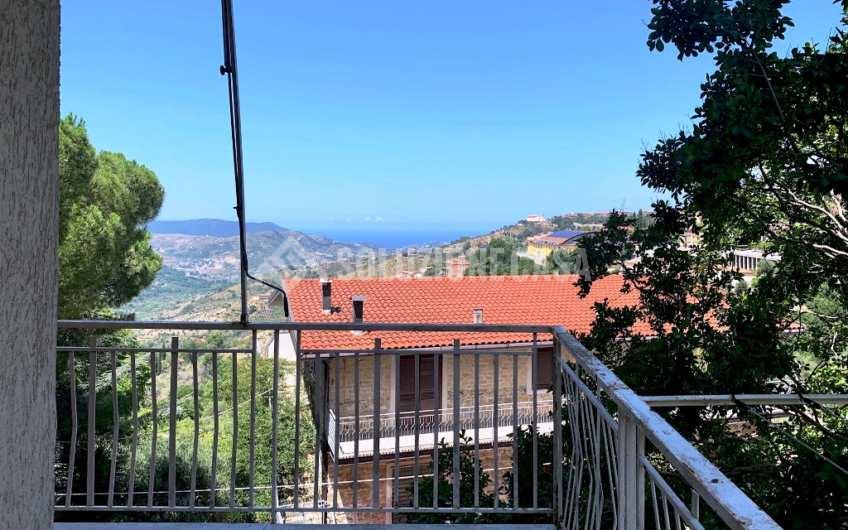 SC1153 Appartamento con terrazza vista mare a Torchiara località Copersito