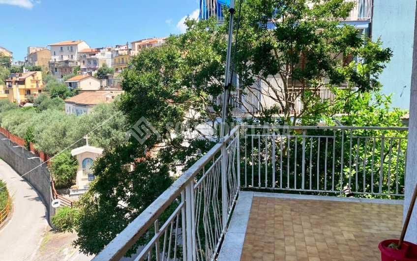 SC1153 Appartamento con terrazza vista mare a Torchiara località Copersito