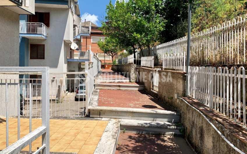 SC1153 Appartamento con terrazza vista mare a Torchiara località Copersito