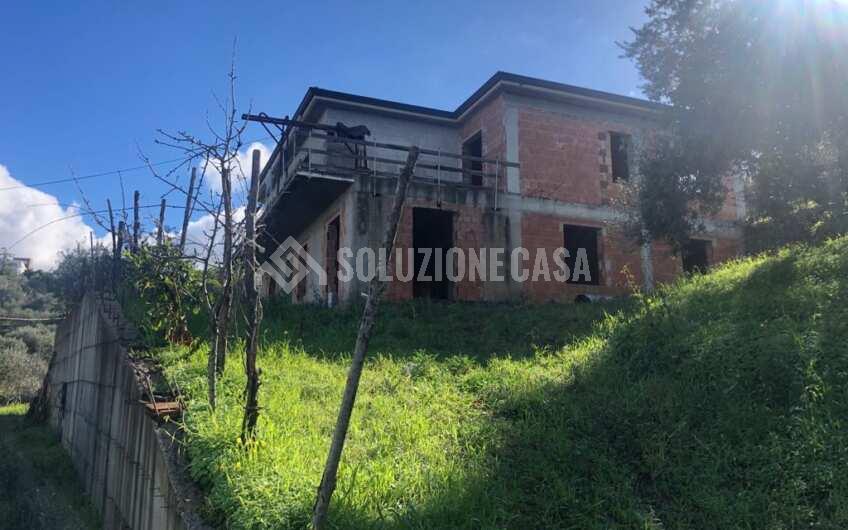 SC1179 Fabbricato al gezzo con terreno Castellabate località San Pietro