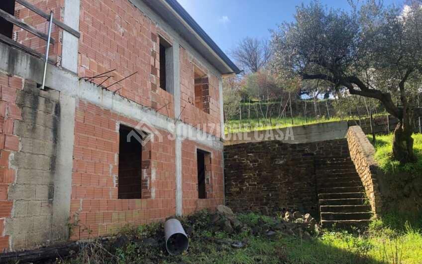 SC1179 Fabbricato al gezzo con terreno Castellabate località San Pietro
