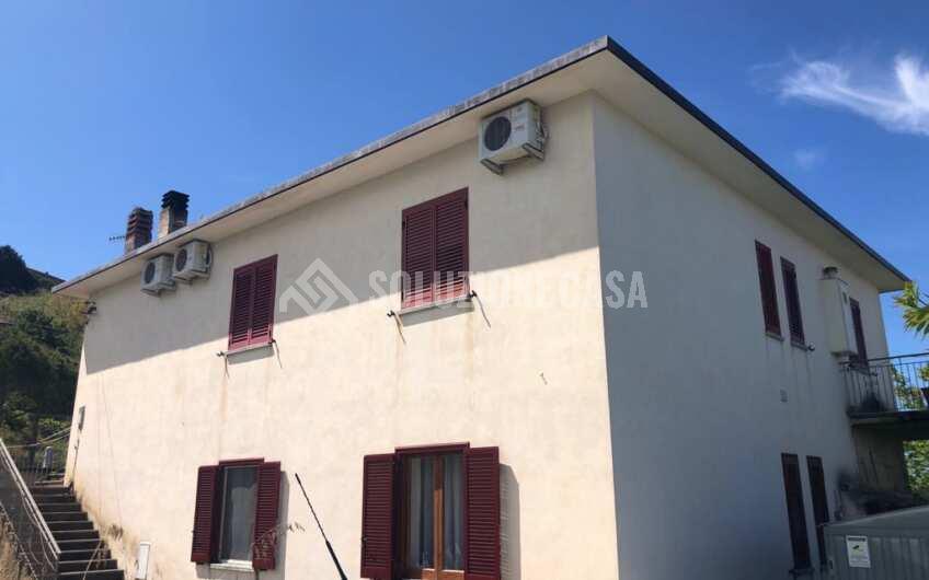 SC1184 Appartamento in bifamiliare con vista mare a Castellabate contrada Valle