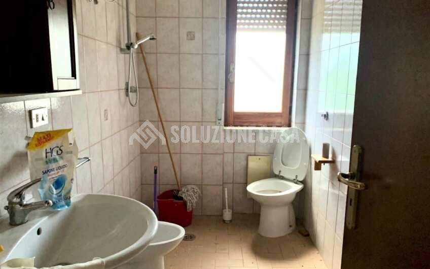 SC1191 Fabbricato industriale su più livelli con cortile privato ad Ogliastro Cilento zona Industriale
