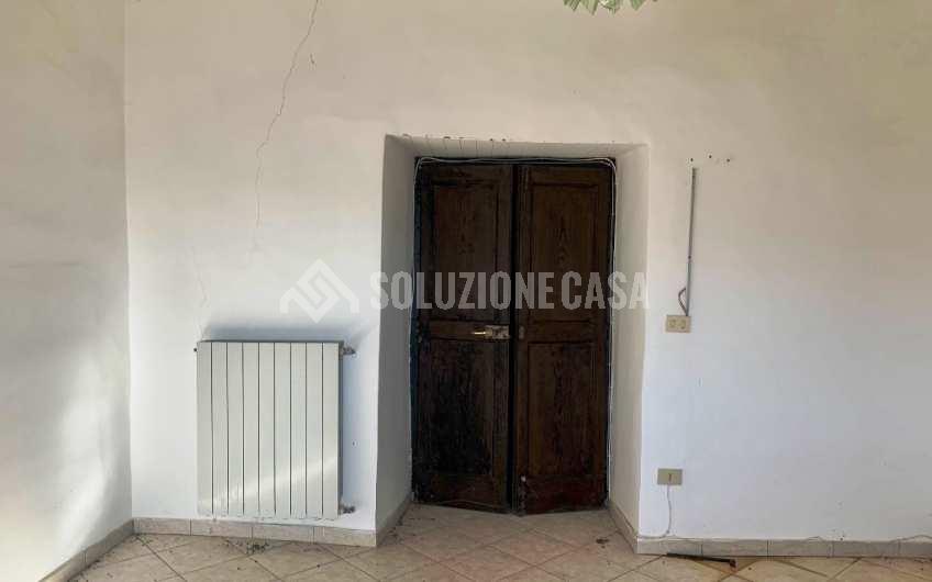 SC1170 Casale con terreno nel centro storico di Prignano Cilento