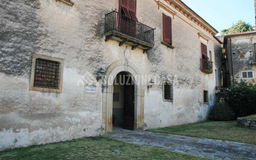 SC934 Prestigioso palazzo d’epoca nel borgo di Ogliastro Cilento