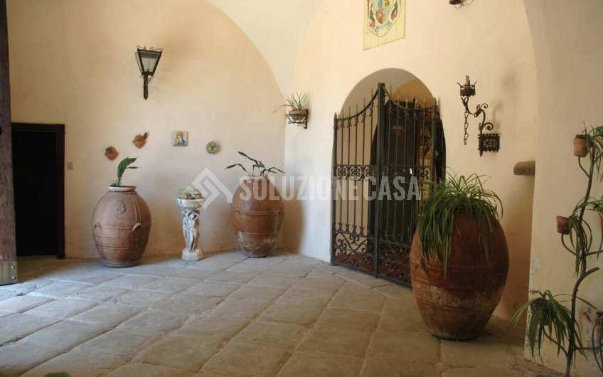 SC934 Prestigioso palazzo d’epoca nel borgo di Ogliastro Cilento
