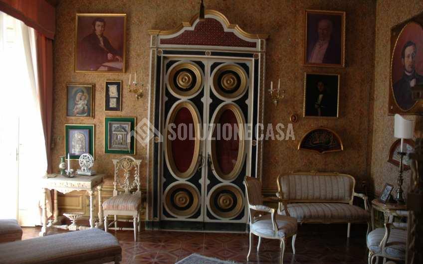 SC934 Prestigioso palazzo d’epoca nel borgo di Ogliastro Cilento