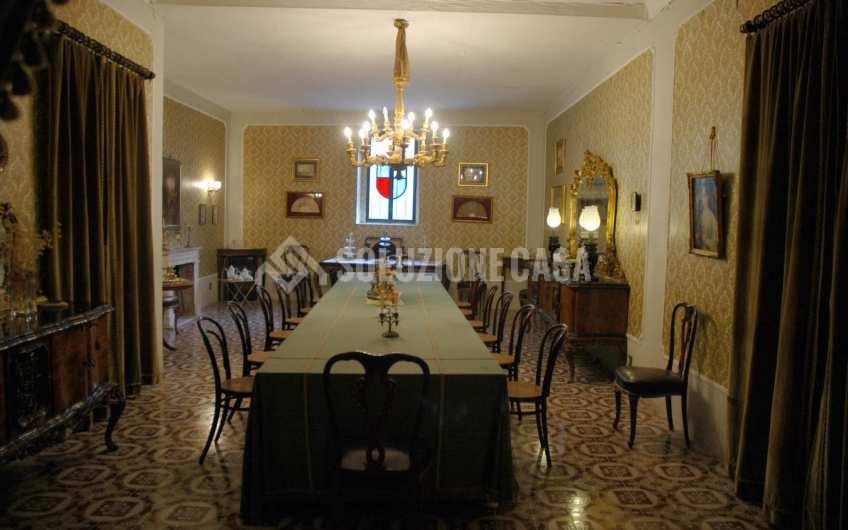 SC934 Prestigioso palazzo d’epoca nel borgo di Ogliastro Cilento