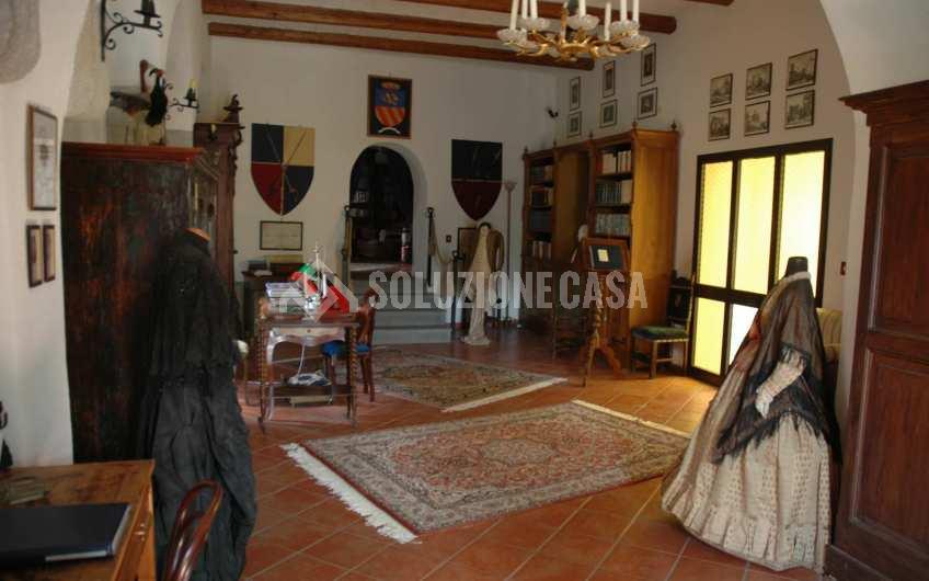 SC934 Prestigioso palazzo d’epoca nel borgo di Ogliastro Cilento