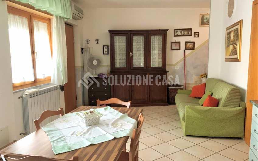 SC1223 Villetta a schiera con giardino e box auto  Agropoli Mattine
