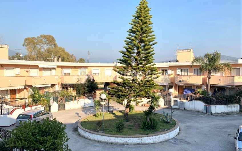 SC1223 Villetta a schiera con giardino e box auto  Agropoli Mattine