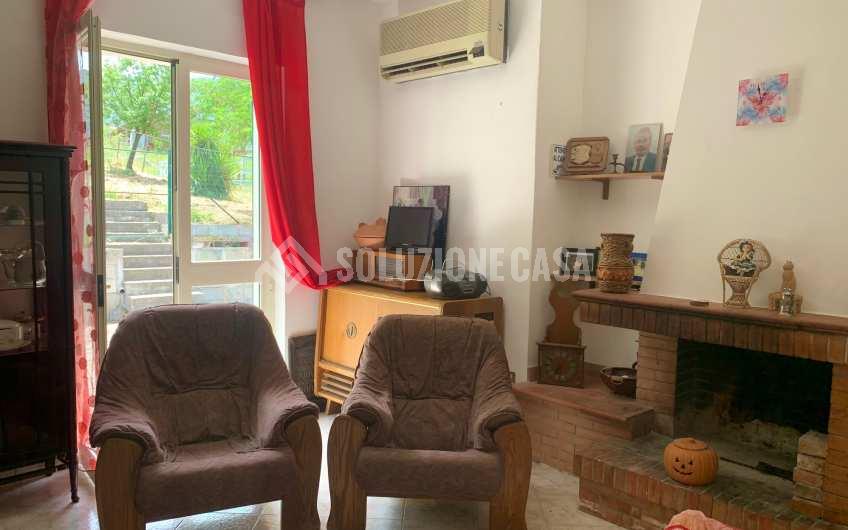 SC1229 Villa con giardino e terreno a Cicerale al confine con Agropoli