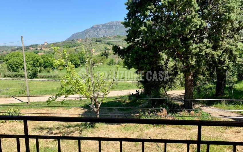 SC1229 Villa con giardino e terreno a Cicerale al confine con Agropoli