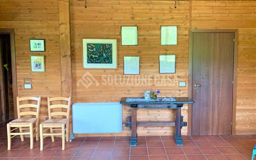SC1235 Casale in legno immerso nella natura nel parco del Cilento