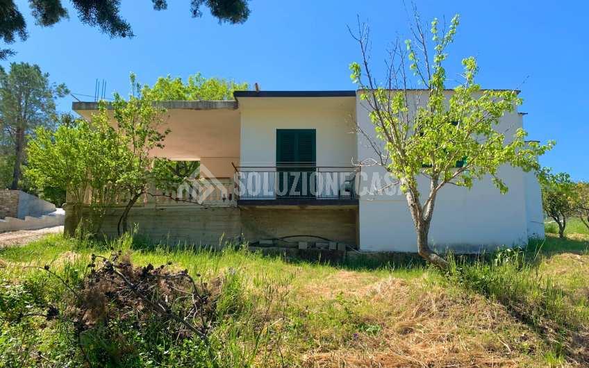 SC1229 Villa con giardino e terreno a Cicerale al confine con Agropoli