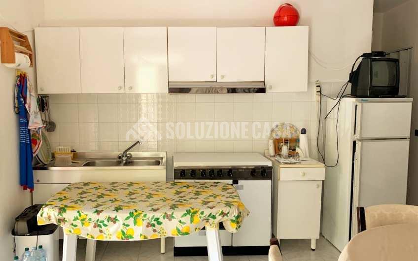 SC1232 Fabbricato plurifamiliare con terreno a Laureana Cilento località Acquasanta