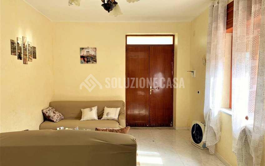 SC1232 Fabbricato plurifamiliare con terreno a Laureana Cilento località Acquasanta