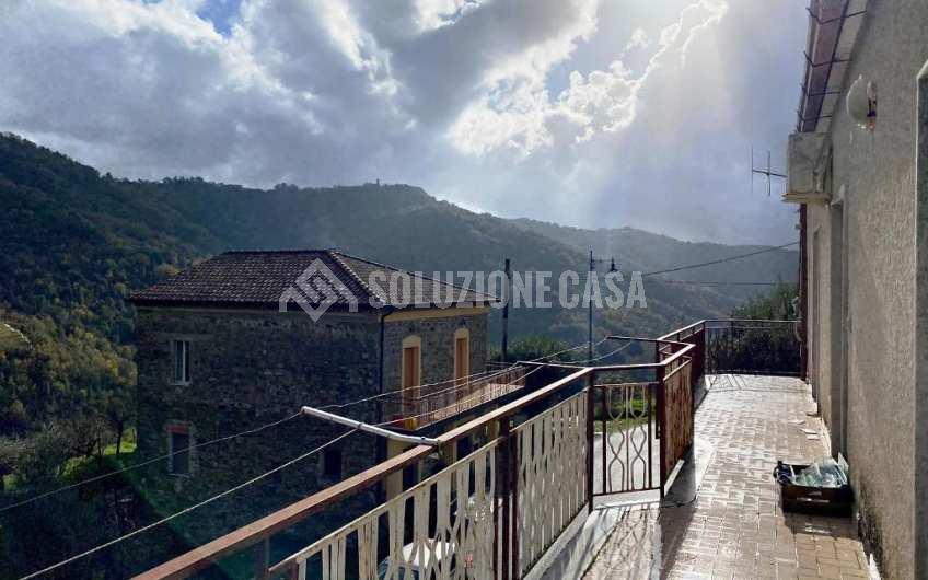 SC1172 Appartamento con cantina nel borgo di Ostigliano a Perito