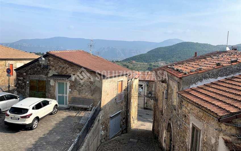 SC1162A Vendesi tre unità abitative ad Ogliastro Cilento, Frazione Finocchito