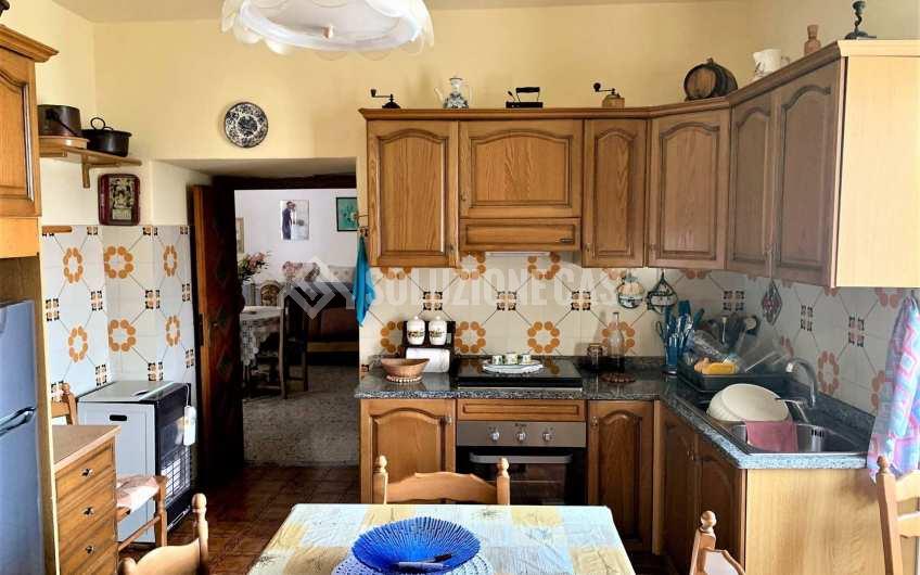 SC1162A Vendesi tre unità abitative ad Ogliastro Cilento, Frazione Finocchito