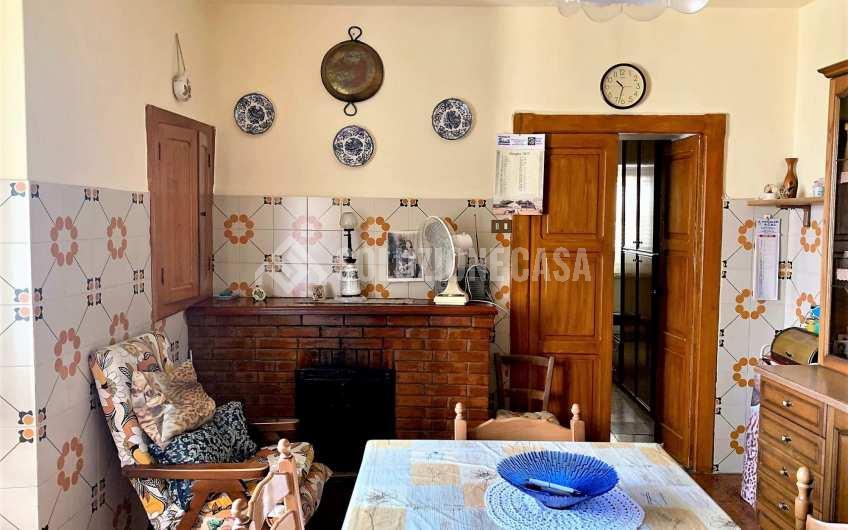 SC1162A Vendesi tre unità abitative ad Ogliastro Cilento, Frazione Finocchito