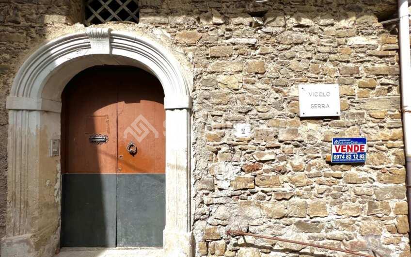 SC1253 Vendesi due unità abitative nel borgo di Rutino