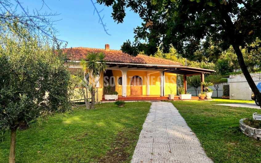 SC1258 Stupenda villa vista mare a Laureana Cilento