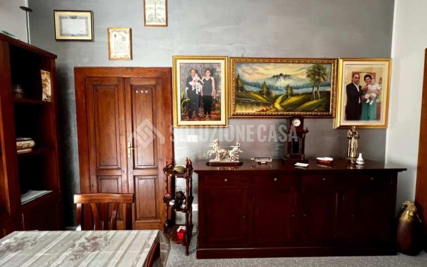 SC1253 Vendesi due unità abitative nel borgo di Rutino