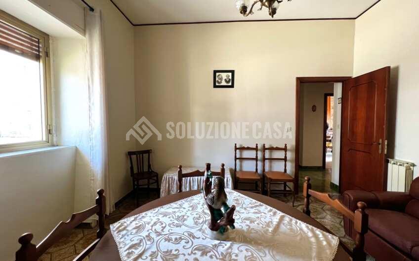 SC1264 Appartamento con ingresso indipendente e terrazzo ad Ogliastro Cilento
