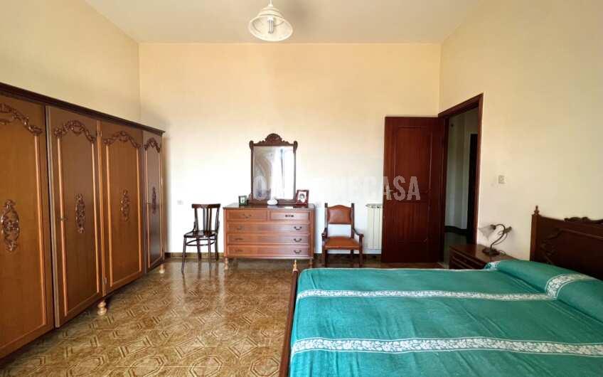 SC1264 Appartamento con ingresso indipendente e terrazzo ad Ogliastro Cilento