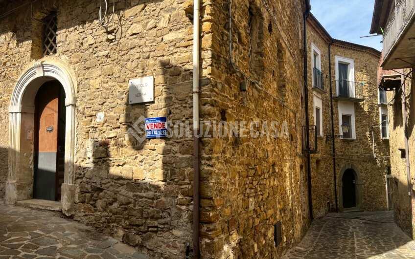 SC1253 Vendesi due unità abitative nel borgo di Rutino