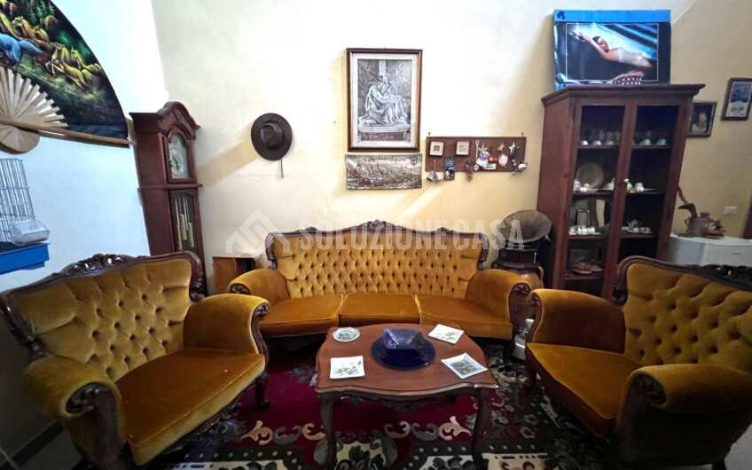 SC1253 Vendesi due unità abitative nel borgo di Rutino