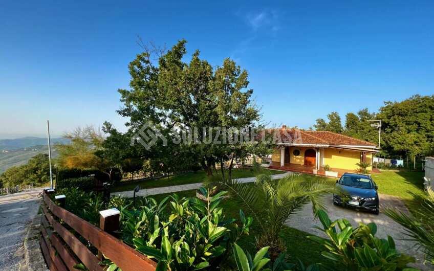 SC1258 Stupenda villa vista mare a Laureana Cilento