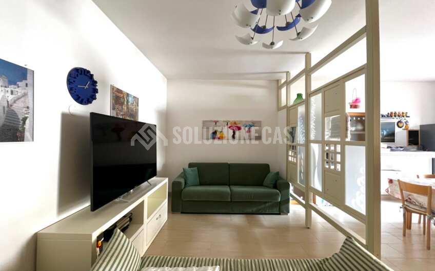 SC1261 Villa bifamiliare su 3 livelli di recente costruzione con giardino privato