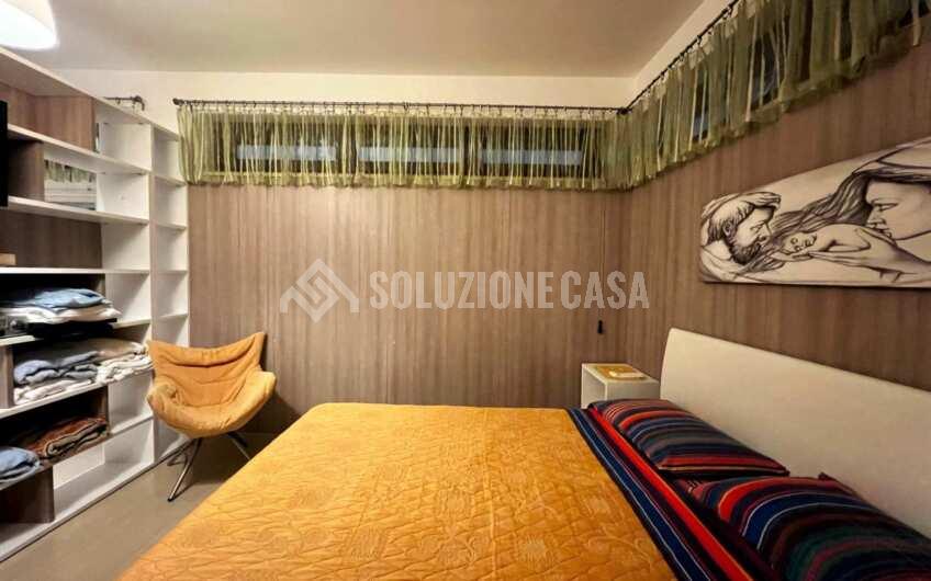 SC1261 Villa bifamiliare su 3 livelli di recente costruzione con giardino privato