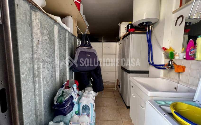 SC1261 Villa bifamiliare su 3 livelli di recente costruzione con giardino privato