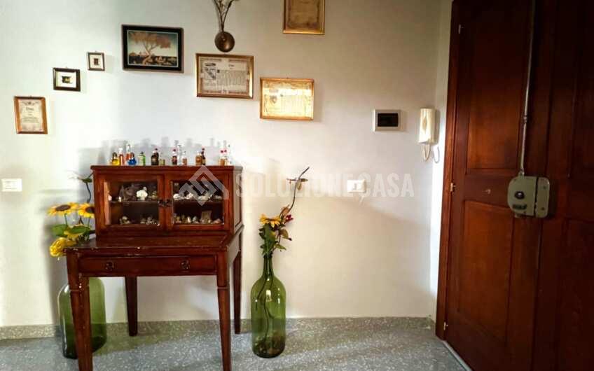 SC1253 Vendesi due unità abitative nel borgo di Rutino
