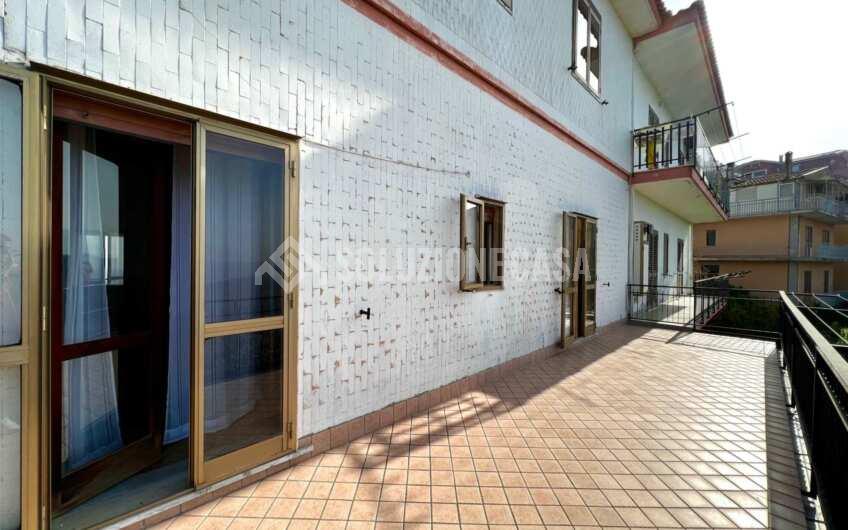 SC1264 Appartamento con ingresso indipendente e terrazzo ad Ogliastro Cilento