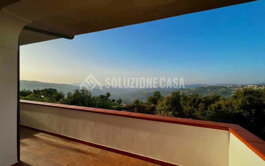 SC1258 Stupenda villa vista mare a Laureana Cilento
