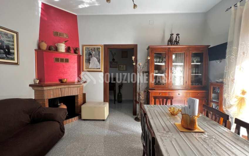 SC1253 Vendesi due unità abitative nel borgo di Rutino