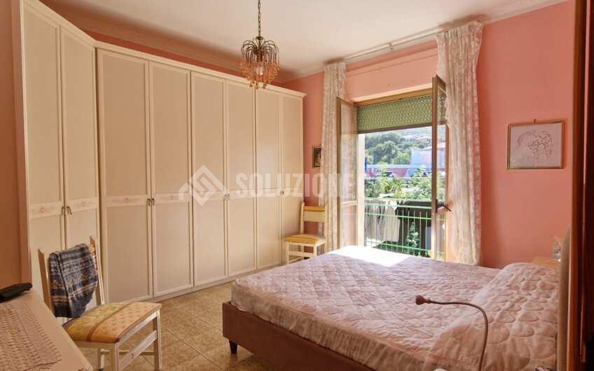 SC1255 Appartamento con spazio esterno e vista mare a Santa Maria di Castellabate