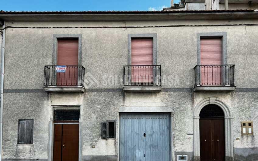 SC1266 Fabbricato con corte esterna a Torchiara località Sant’Antuono
