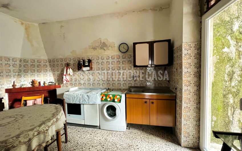 SC1266 Fabbricato con corte esterna a Torchiara località Sant’Antuono